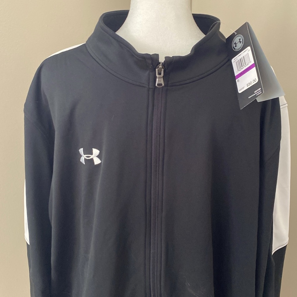 NWT Men’s Under Armour Full Zippered Light Athletic Jacket in Black with White.
